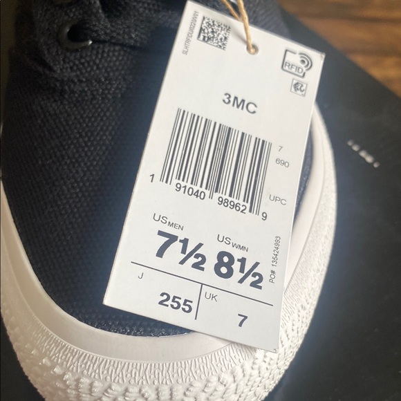 Adidas 3MC Black and White Sneakers. Mens 7.5/ Woman’s 8.5. New in box - Picture 7 of 9
